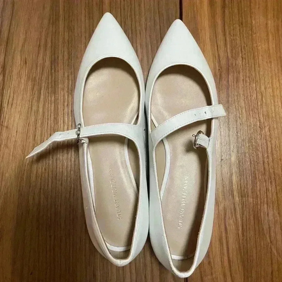 Stuart Weitzman Pearl Ring Pointed Toe Mary Jane Flat White Women’s 5.5 $450 - Picture 1 of 6
